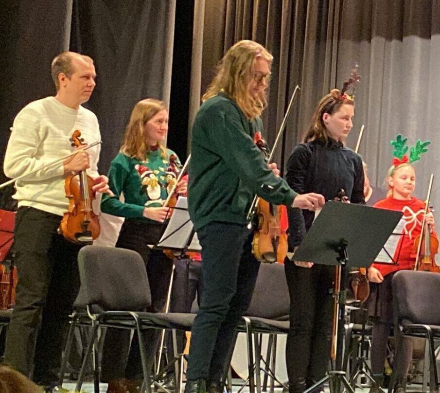 Orquesta-Weihnachtskonzert